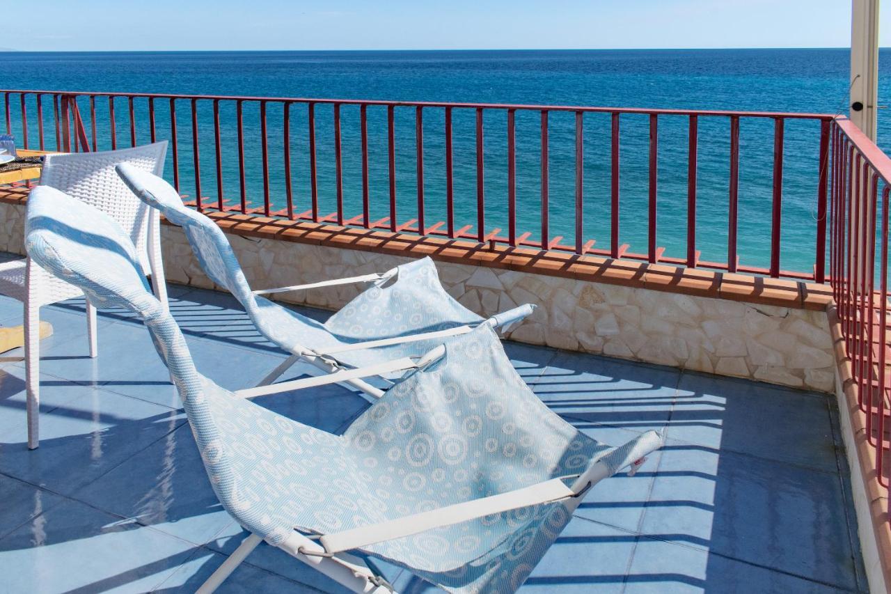 Beach House Acquamarina Letojanni Exterior photo